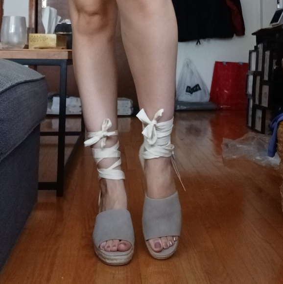 ⛔SOLD⛔🌱Host Pick🌱🆕️ NWT H&M Suede Espadrille Sandals in 'Taupe' - Picture 6 of 12